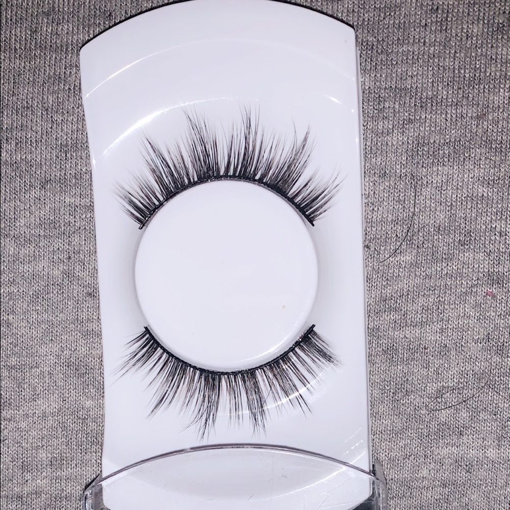 Dahlia Faux 3D Volume Lashes